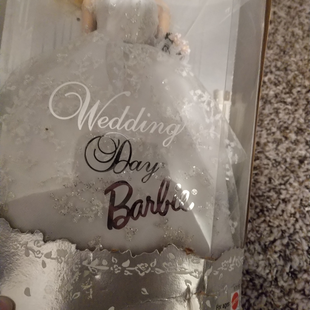 NEW! 1996 Wedding Day Barbie Doll - Picture 3 of 12